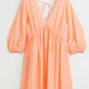 V-neck Dress - Light Apricot